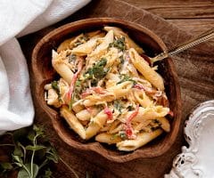 Salate cu paste:  Origini, Beneficii și Rețete