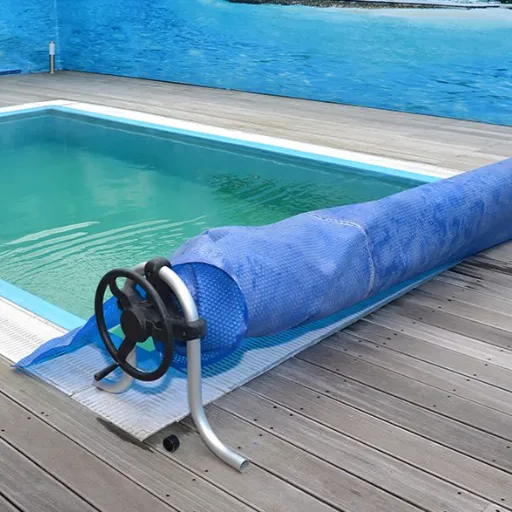 Acoperirea piscinei – investiția care îți protejează confortul și timpul liber